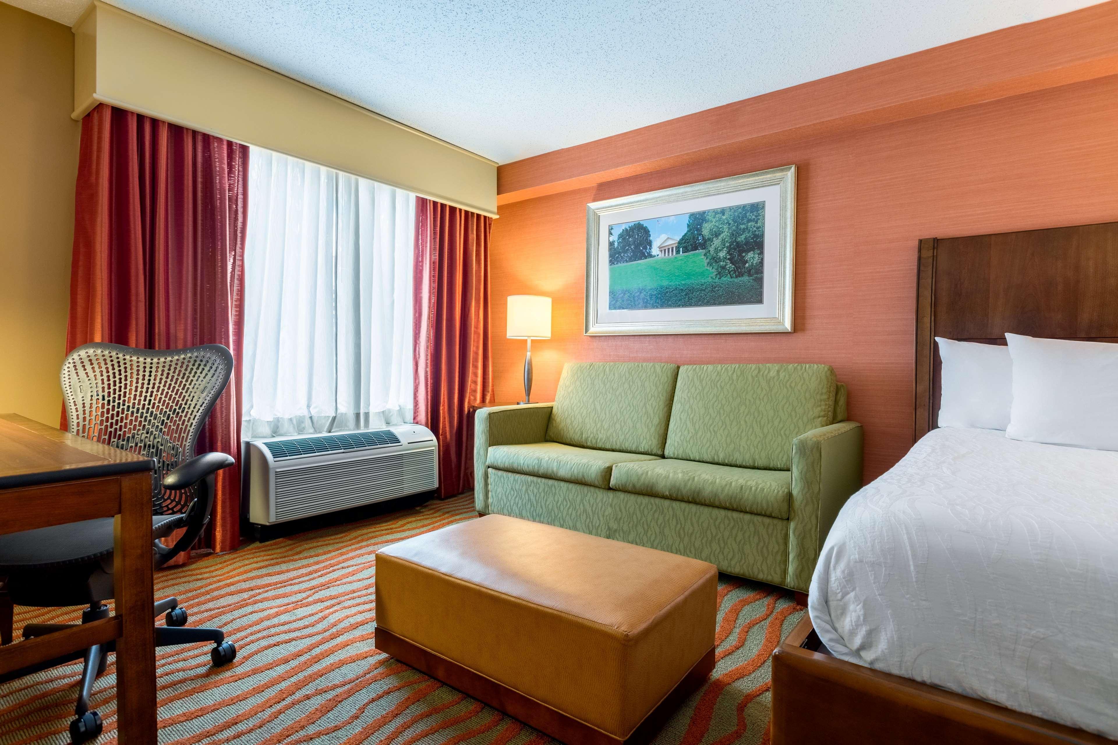 Hilton Garden Arlington/courthouse Plaza