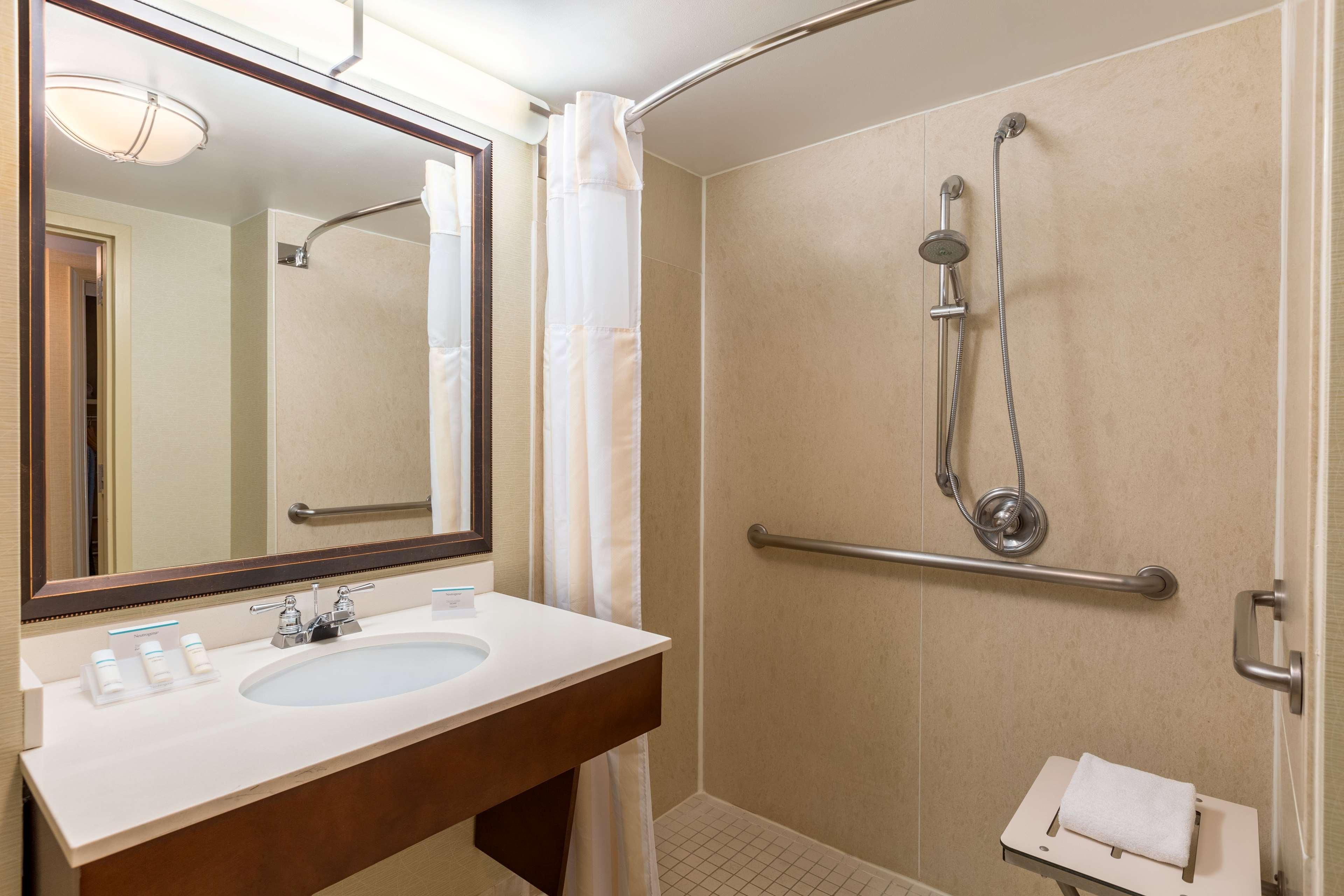 Hilton Garden Arlington/courthouse Plaza