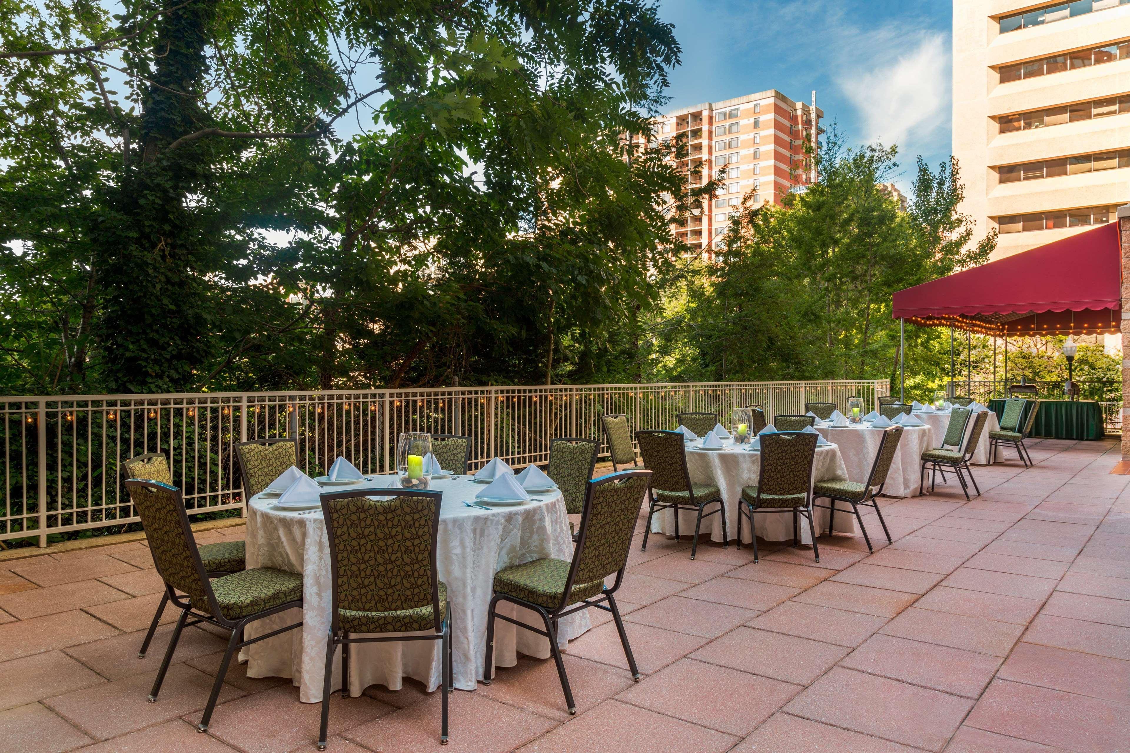 Hilton Garden Arlington/courthouse Plaza Hotel