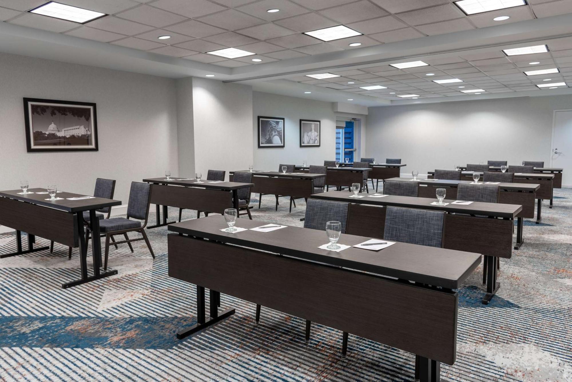 Hilton Garden Arlington/courthouse Plaza Hotel Arlington