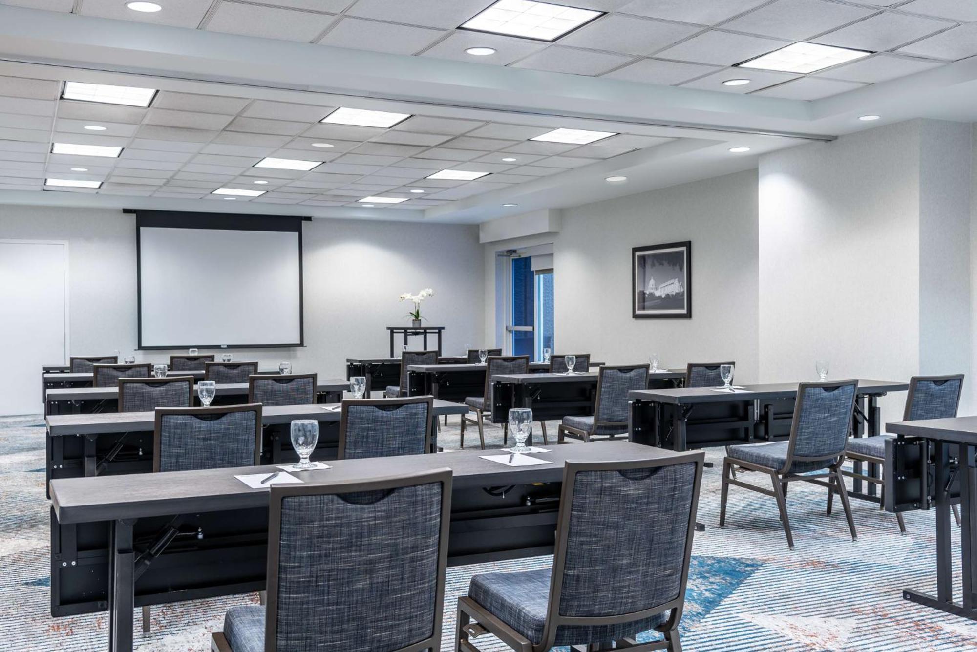 Hilton Garden Arlington/courthouse Plaza 3*