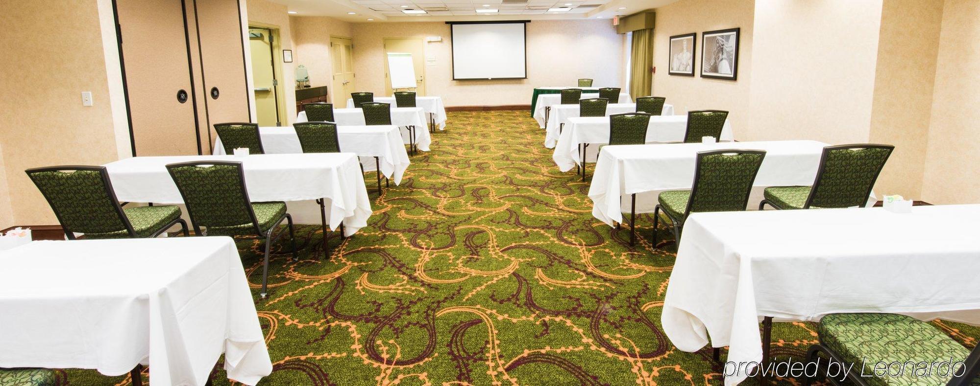 Hilton Garden Arlington/courthouse Plaza 3*